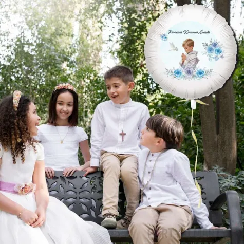 balon foliowy chlopczyk w albie dekoracja na komunie swieta bialy 18 rnd