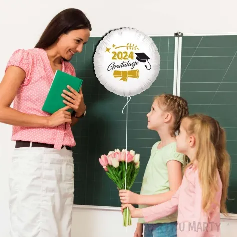 balon foliowy gratulacje biret i dyplom 2024 bialy 18 rnd