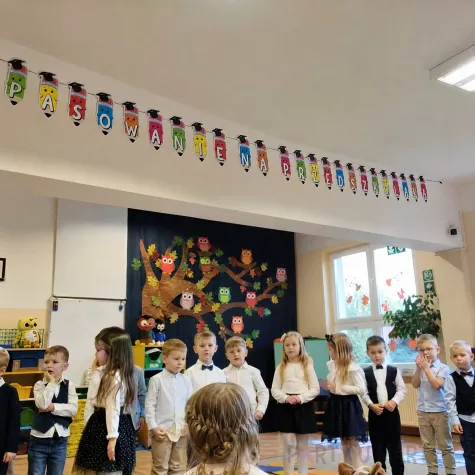 dekoracja do powieszenia girlanda papierowa pasowanie na przedszkolaka kredki baner 3 3 m