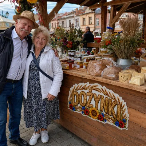 dekoracja na dozynki festyn wiejski festiwal zakonczenie zniw ozdoba na okno drzwi