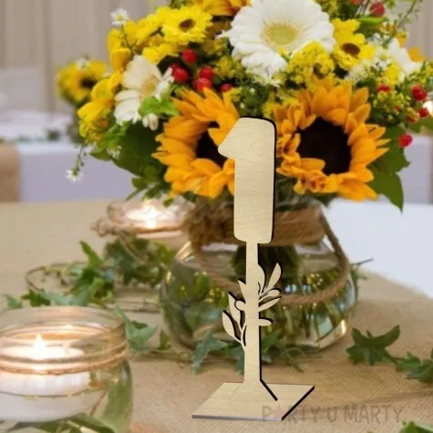 dekoracja numer na stol 4 drewno 24 cm