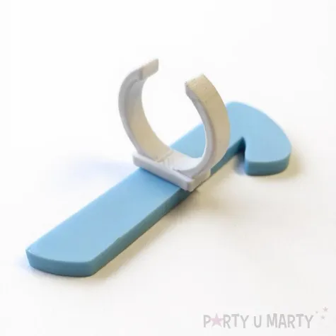 fontanna tortowa 8 urodziny cyfra blekitny 22 cm