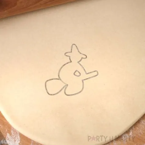 foremka halloween czarownica na miotle 92x92mm fioletowa metaliczna