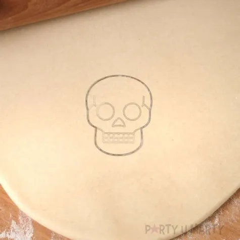 foremka halloween czaszka klasyczna 85x73 mm czarna metaliczna