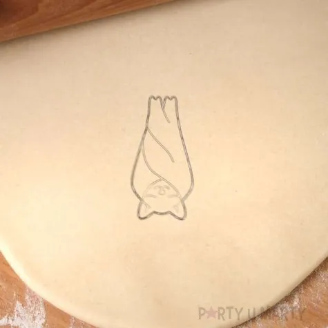 foremka halloween nietoperz wiszacy 50x97 mm czarna metaliczna