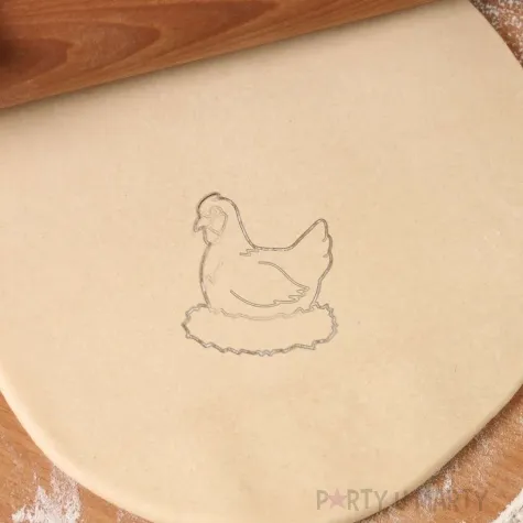 foremka wielkanoc kura na grzedzie 97x91 mm zolta