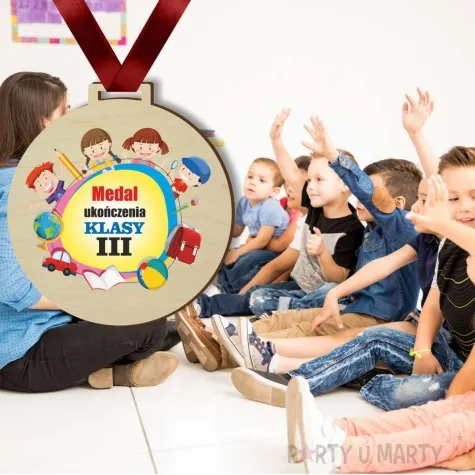 medal drukowany ukonczenia klasy iii drewniany 72 mm