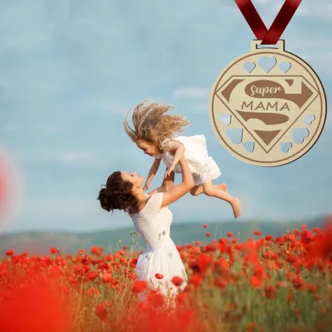 medal dzien matki super mama drewniany 72 mm