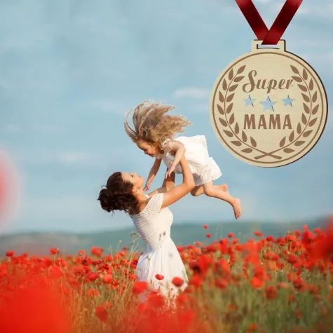 medal dzien matki super mama laur drewniany 72 mm