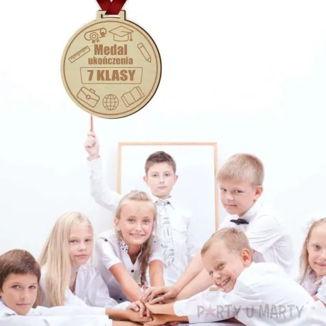 medal ukonczenia 7 klasy drewniany 72 mm