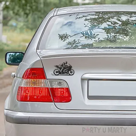 naklejka samochodowa scigacz z motocyklista 13 x 7 7 cm czarna