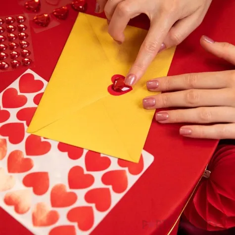 naklejki rubinowe serca czerwony partypal 9 szt