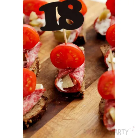 pikery 18 urodziny classic zloto czarne 6 szt