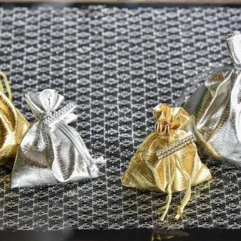 podziekowania dla gosci woreczek blyszczacy srebrny santex 6 szt