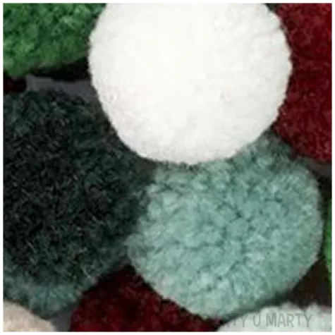 pompony pluszowe wloczkowe pastelowe ciemne mix titanum 30 mm 18 szt