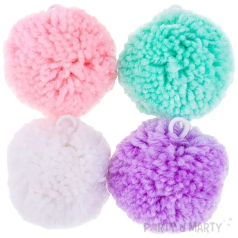 pompony pluszowe z zawieszka turkusowy fioletowy aliga 60 mm 4 szt