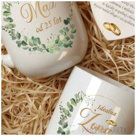 prezent na 25 rocznice slubu zestaw upominkowy kubki i magnes idealny maz i zona od 25 lat