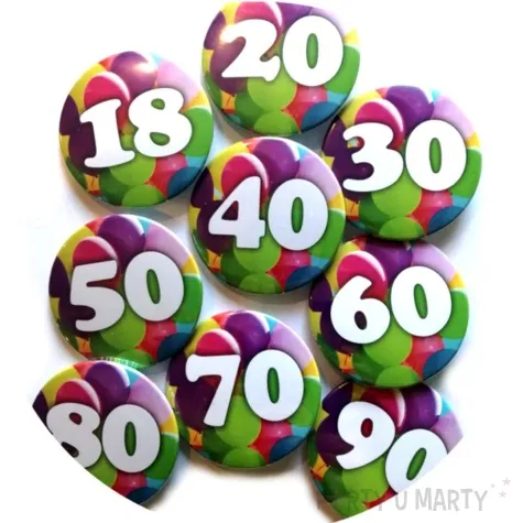 przypinka 30 urodziny okragla kolor mix 56 mm