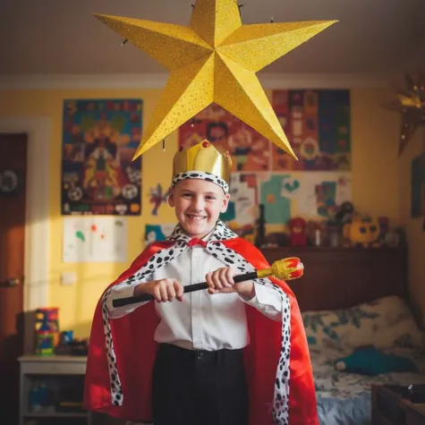 stroj dla dzieci na jaselka karnawal krolewski zestaw kacper korona peleryna berlo