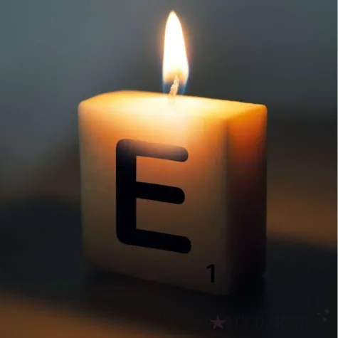 swieca literki i znaki litera e bialy pd party 40x20 mm