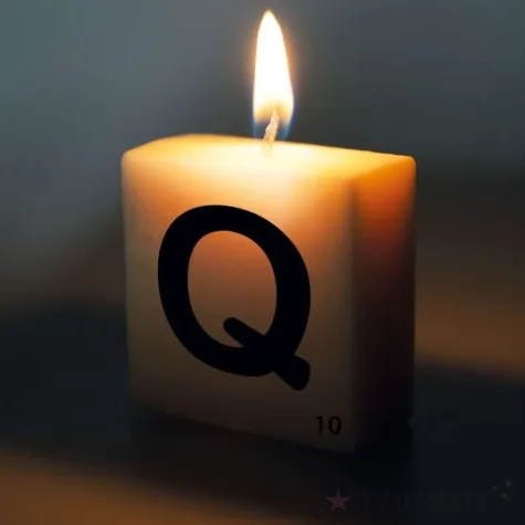 swieca literki i znaki litera q bialy pd party 40x20 mm