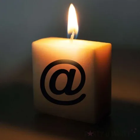 swieca literki i znaki malpa bialy pd party 40x20 mm