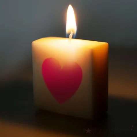 swieca literki i znaki serce czerwone bialy pd party 40x20 mm