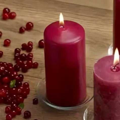 swieca pienkowa zapachowa pieczone jabluszko bordowa bolsius 120 60mm