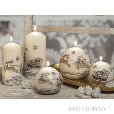 swieca renifery ciagnace sanie ecru bartek candles 100 mm