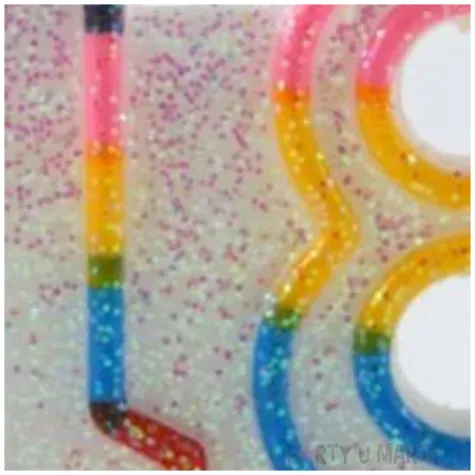 swieczka na tort 18 urodziny teczowa brokatowa tamipol 7 5 cm