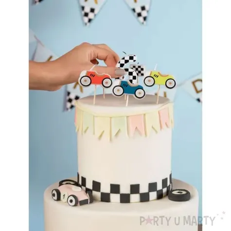 swieczki urodzinowe samochody wyscigowe mix partydeco 3 cm 5 szt