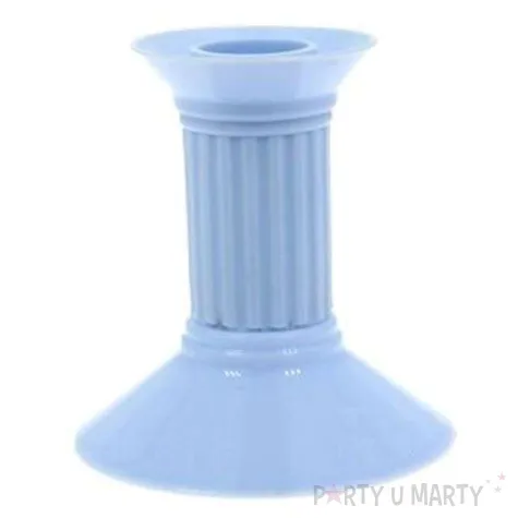 swiecznik plastikowy blekitny