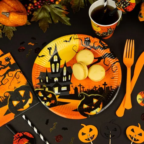 talerzyki papierowe halloween nawiedzony dom congee 18 cm 6 szt