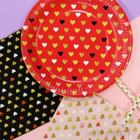 talerzyki papierowe kolorowe serduszka xoxo czerwony godan 18 cm 6 szt