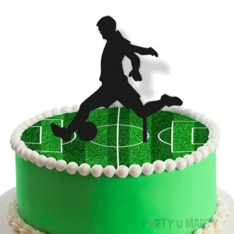 topper z pleksy pilkarz strzelajacy gola czarny 16x19 cm