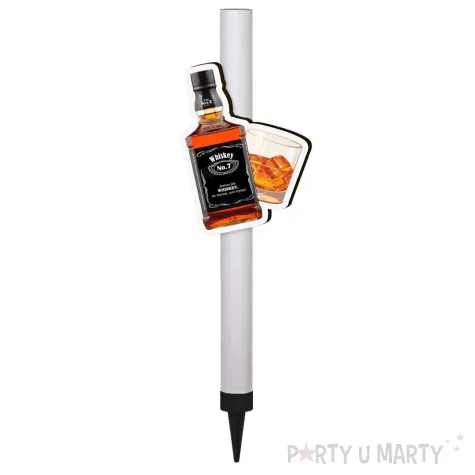 xx fontanna z dekoracja butelka whisky