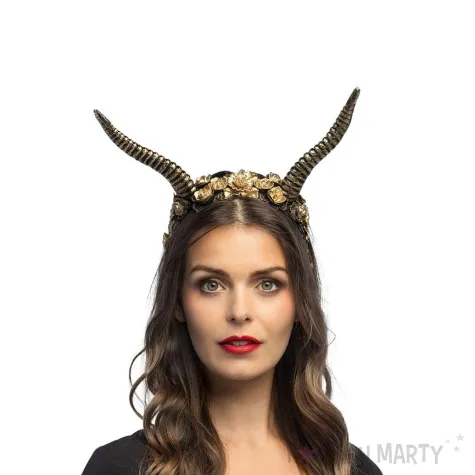 xx stai tiara demona