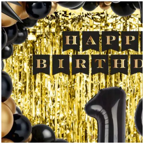 zestaw dekoracji na 18 urodziny scianka do zdjec balony girlanda baner kurtyna czarno zloty