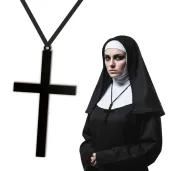 czarny krzyz na szyje do ksiedza lub zakonnicy na halloween dodatek dla ksiedza