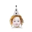 czapeczki party biale z pomponikami partydeco 3 szt