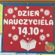 dekoracja do szkoly na gazetke tablice napis dzien nauczyciela kwiaty dzien edukacji narodowej