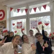 dekoracja na 11 listopada swieto niepodleglosci girlanda baner flagi polska bialo czerwony 3 6 m