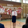 dekoracja na 11 listopada swieto niepodleglosci girlanda baner flagi polska bialo czerwony 3 6 m