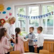 dekoracja na klasowy dzien chlopaka baner do klasy szkoly ozdoba sali lekcyjnej napis super bohater