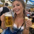 dekoracja na muffinki kielbaski ciasto pikery oktoberfest flagi w kratke niebieskie 6 szt