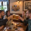 dekoracja na oktoberfest plakat do powieszenia na okno drzwi bawarski festiwal piwa festyn bawaria
