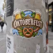 dekoracja na oktoberfest plakat do powieszenia na okno drzwi bawarski festiwal piwa festyn bawaria