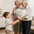 dekoracja na rocznice slubu zlote gody balon foliowy serce liczba 50 bialy 18 hrt