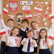 dekoracja na swieto niepodleglosci 11 listopada ozdoby do powieszenia na gazetce szkolnej polska