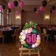 dekoracja sali na urodziny tablica powitalna liczba 50 baloniki czarno rozowa